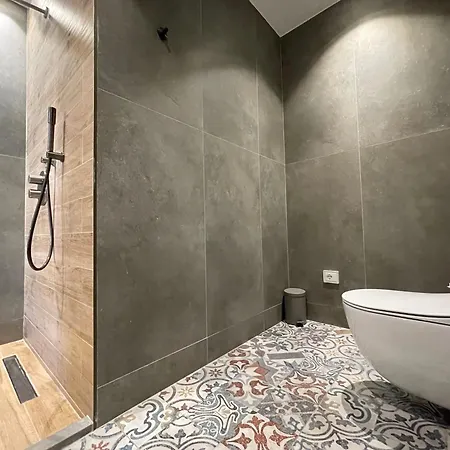 Retreat 4* Τίρανα