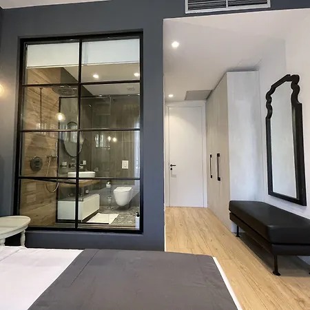 Retreat Апарт-отель 4*