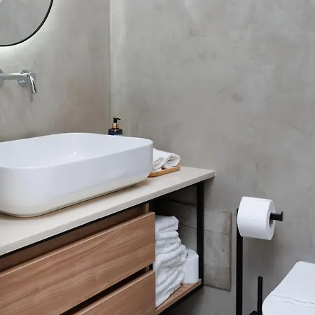 Retreat Aparthotel Tirana