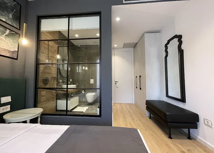 Retreat Apart-hotel 3*