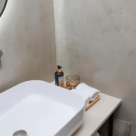 Retreat 公寓式酒店 地拉那