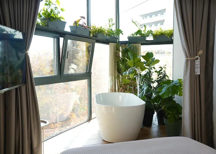 Retreat 4* Tirana